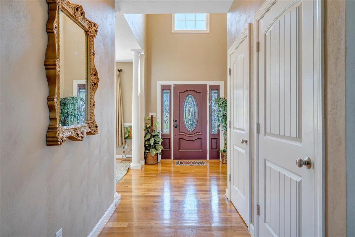31 Fairway CT