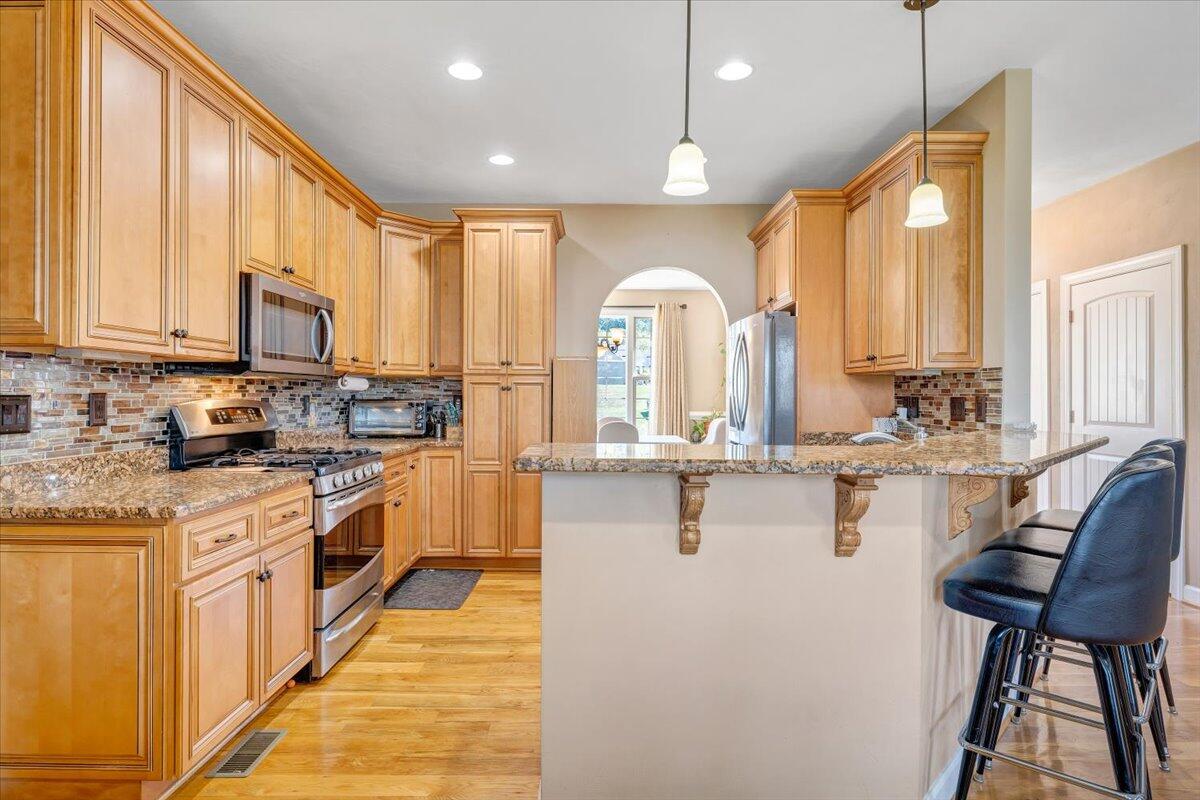 31 Fairway CT