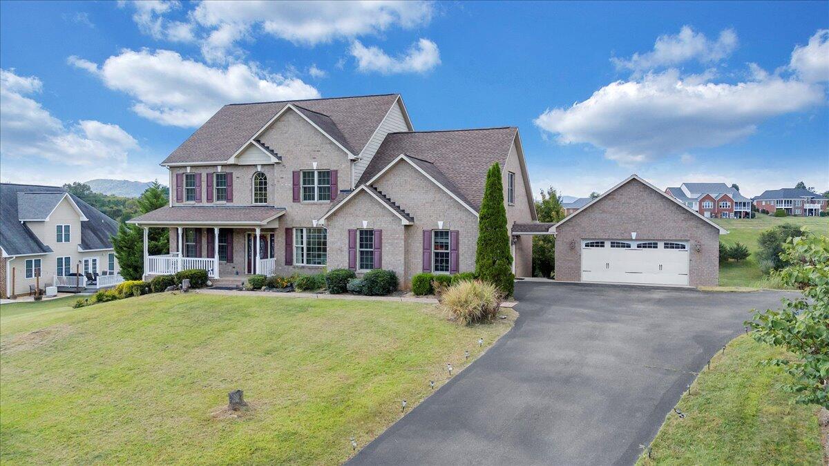 31 Fairway CT