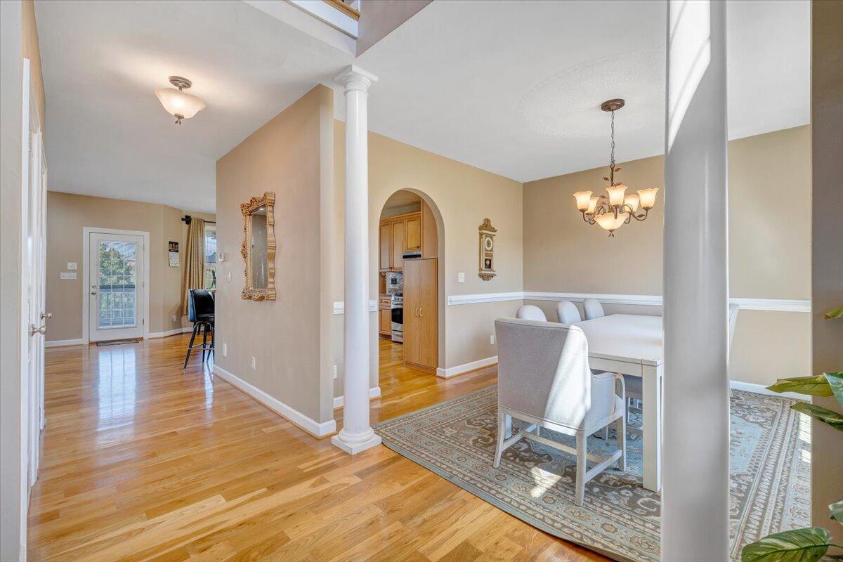 31 Fairway CT