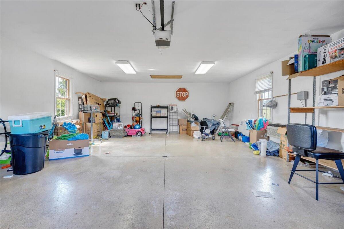 31 Fairway CT