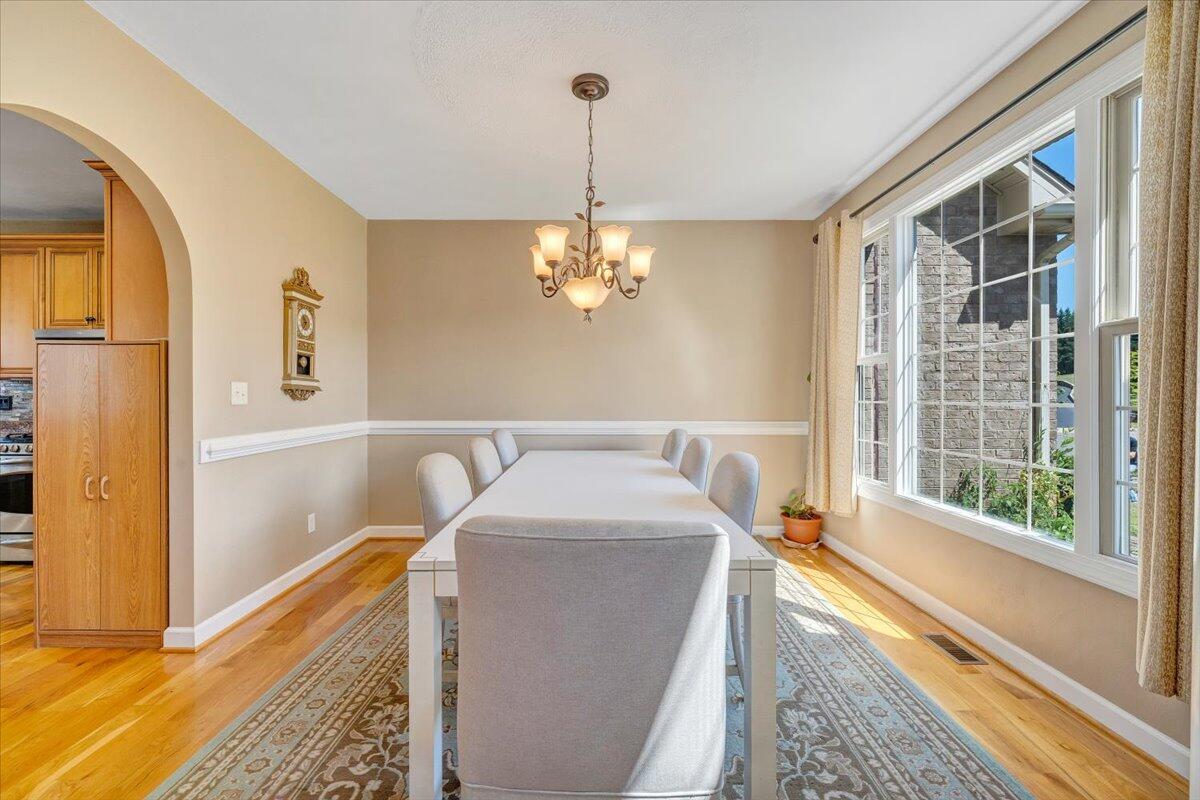 31 Fairway CT