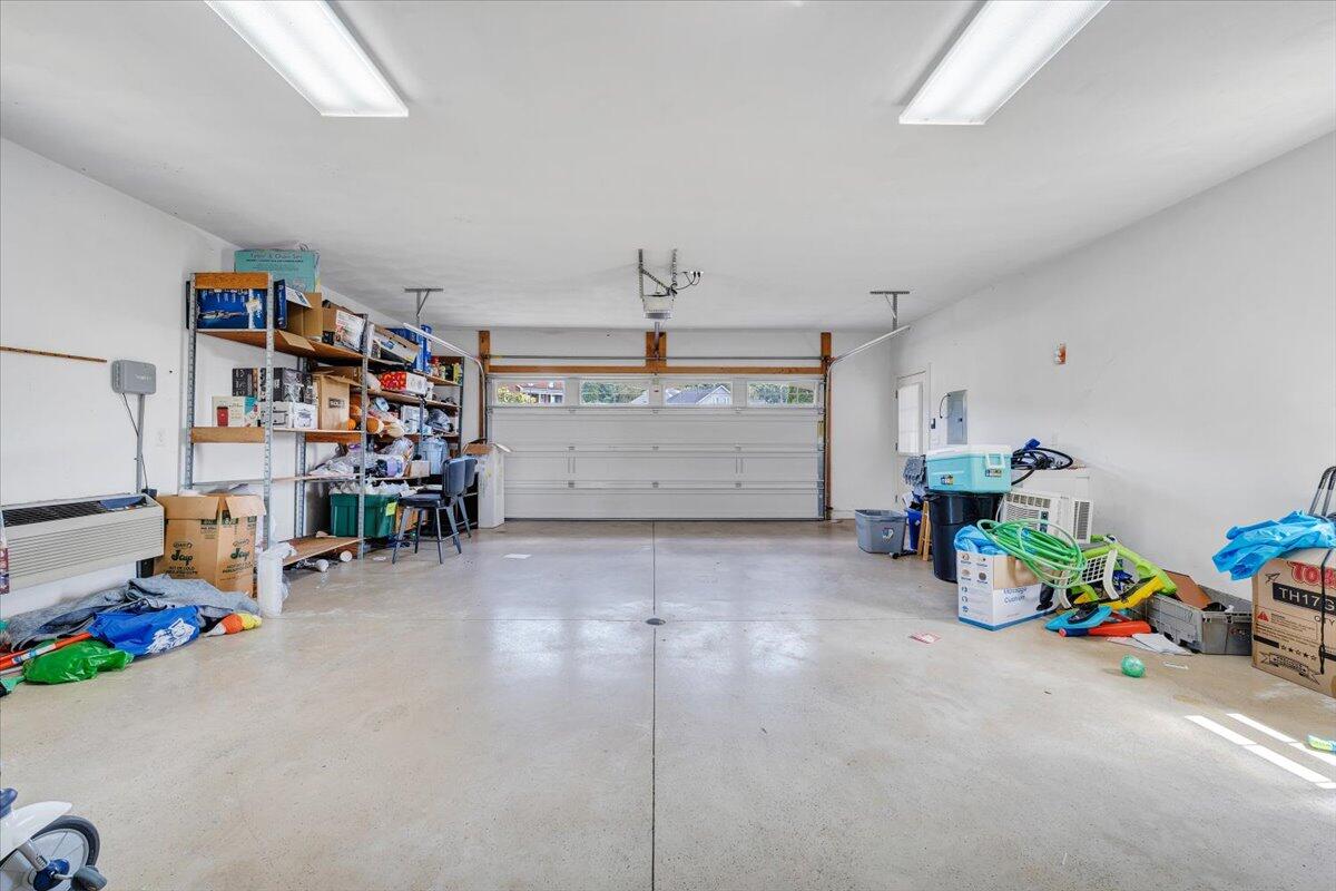 31 Fairway CT
