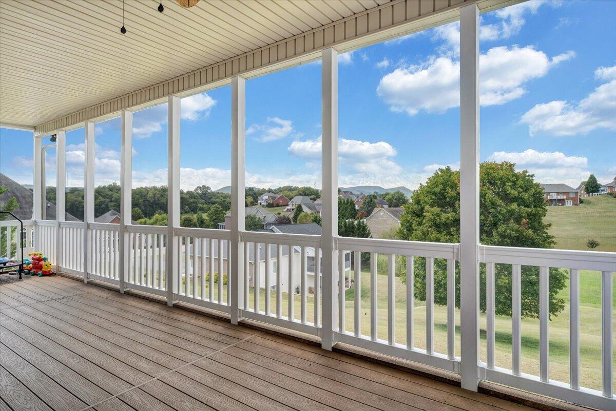 31 Fairway CT