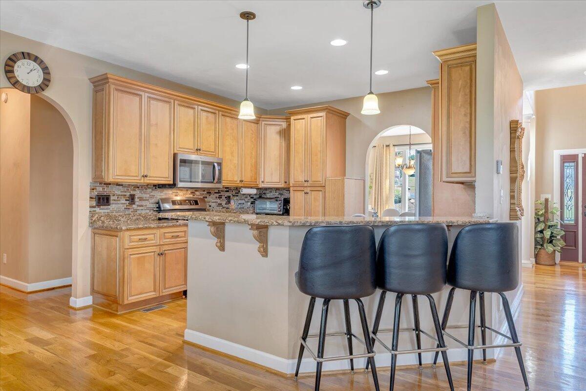 31 Fairway CT