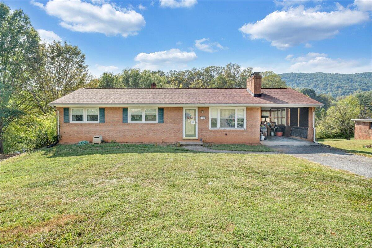 1047 Laymantown RD