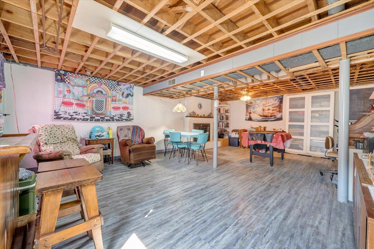 1047 Laymantown RD