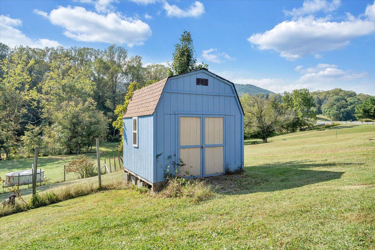 1047 Laymantown RD