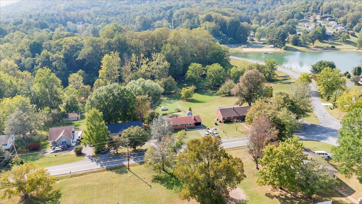 1047 Laymantown RD