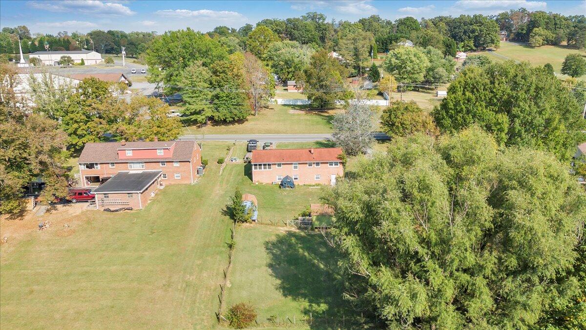 1047 Laymantown RD