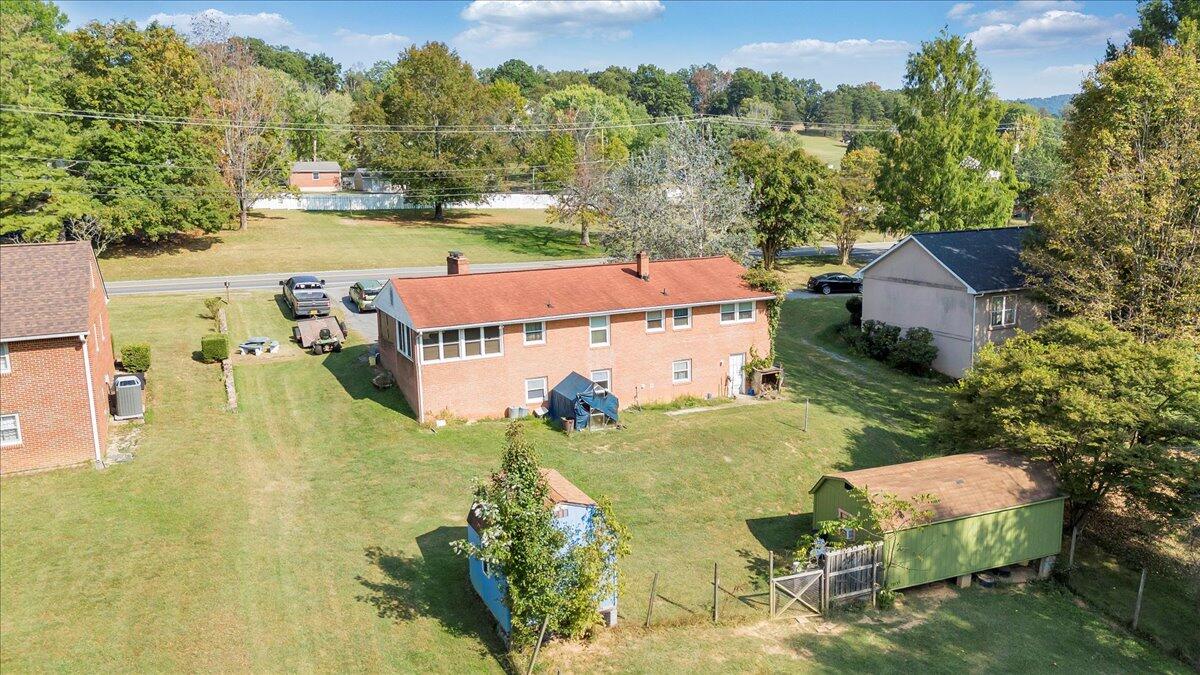1047 Laymantown RD