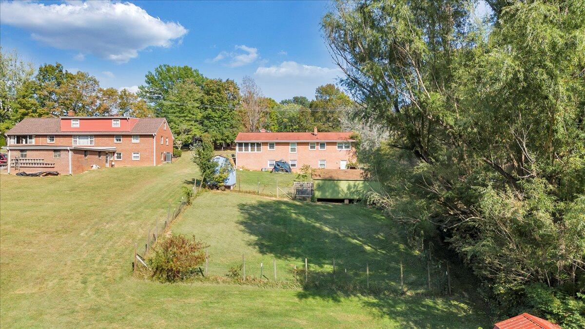 1047 Laymantown RD