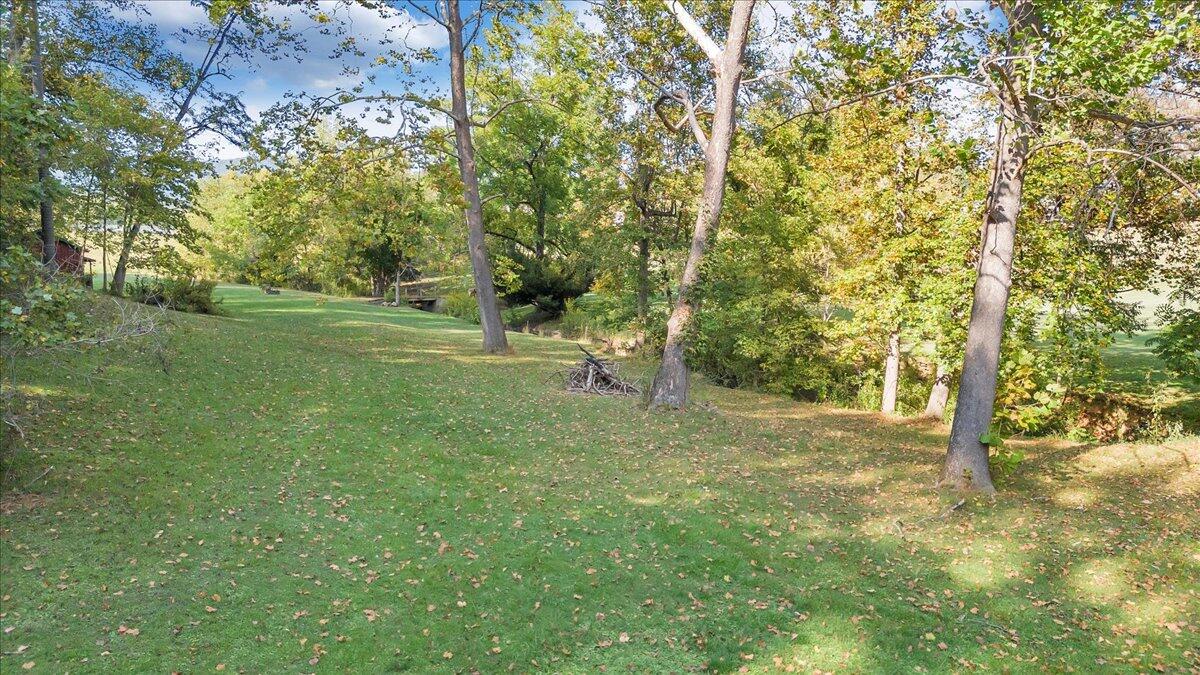 1047 Laymantown RD