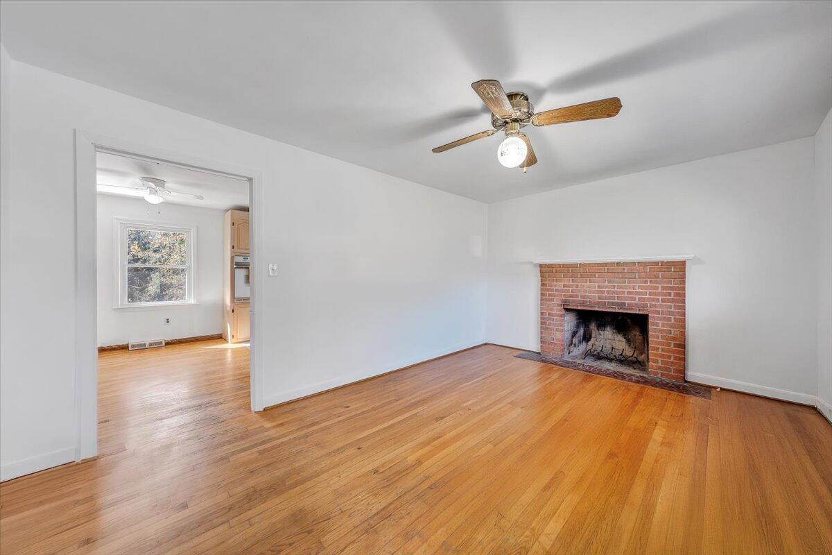 1047 Laymantown RD