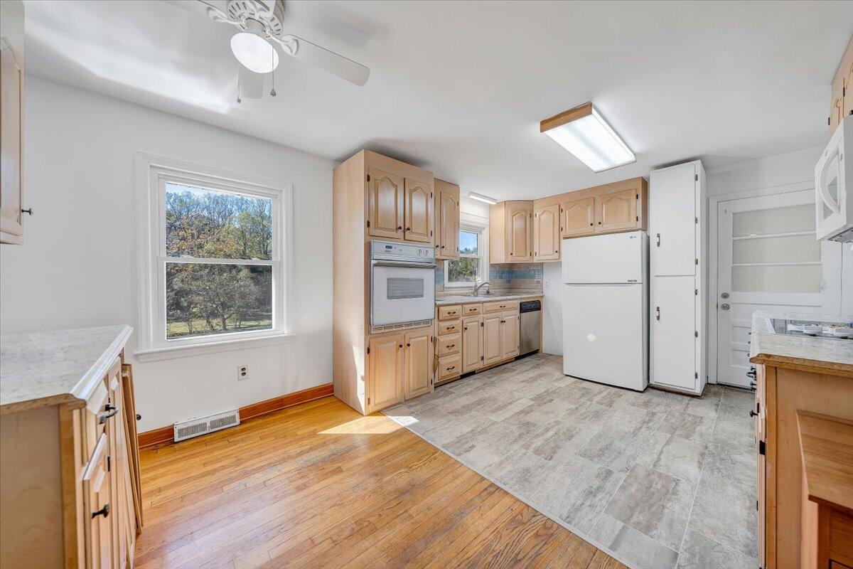 1047 Laymantown RD