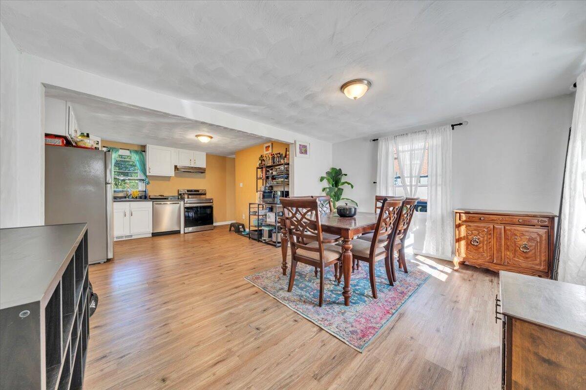 2633 Springhill DR NW