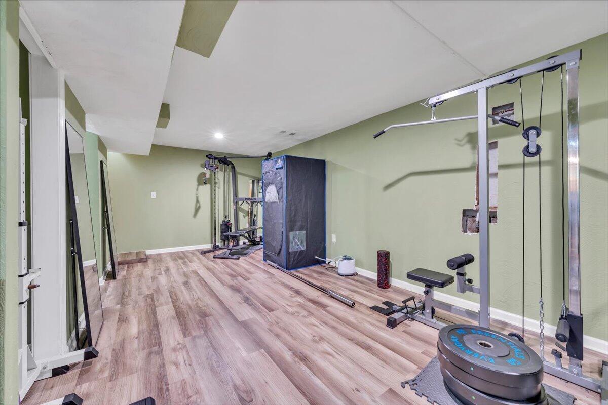 2633 Springhill DR NW