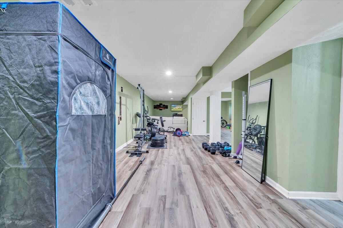 2633 Springhill DR NW