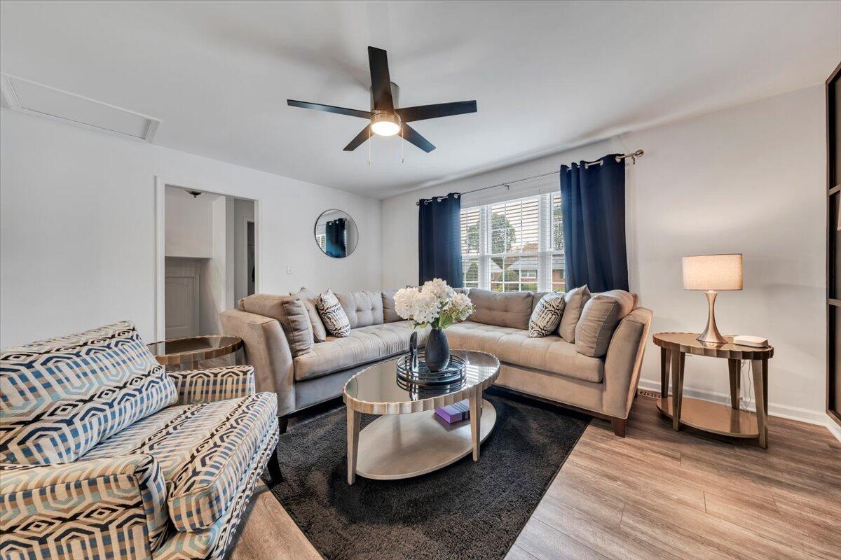 4018 Hazelridge RD NW