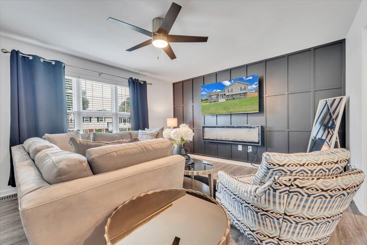 4018 Hazelridge RD NW