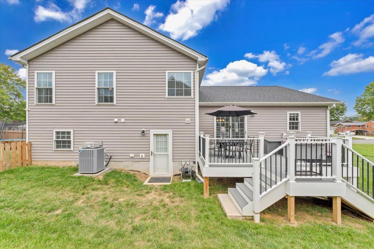 4018 Hazelridge RD NW