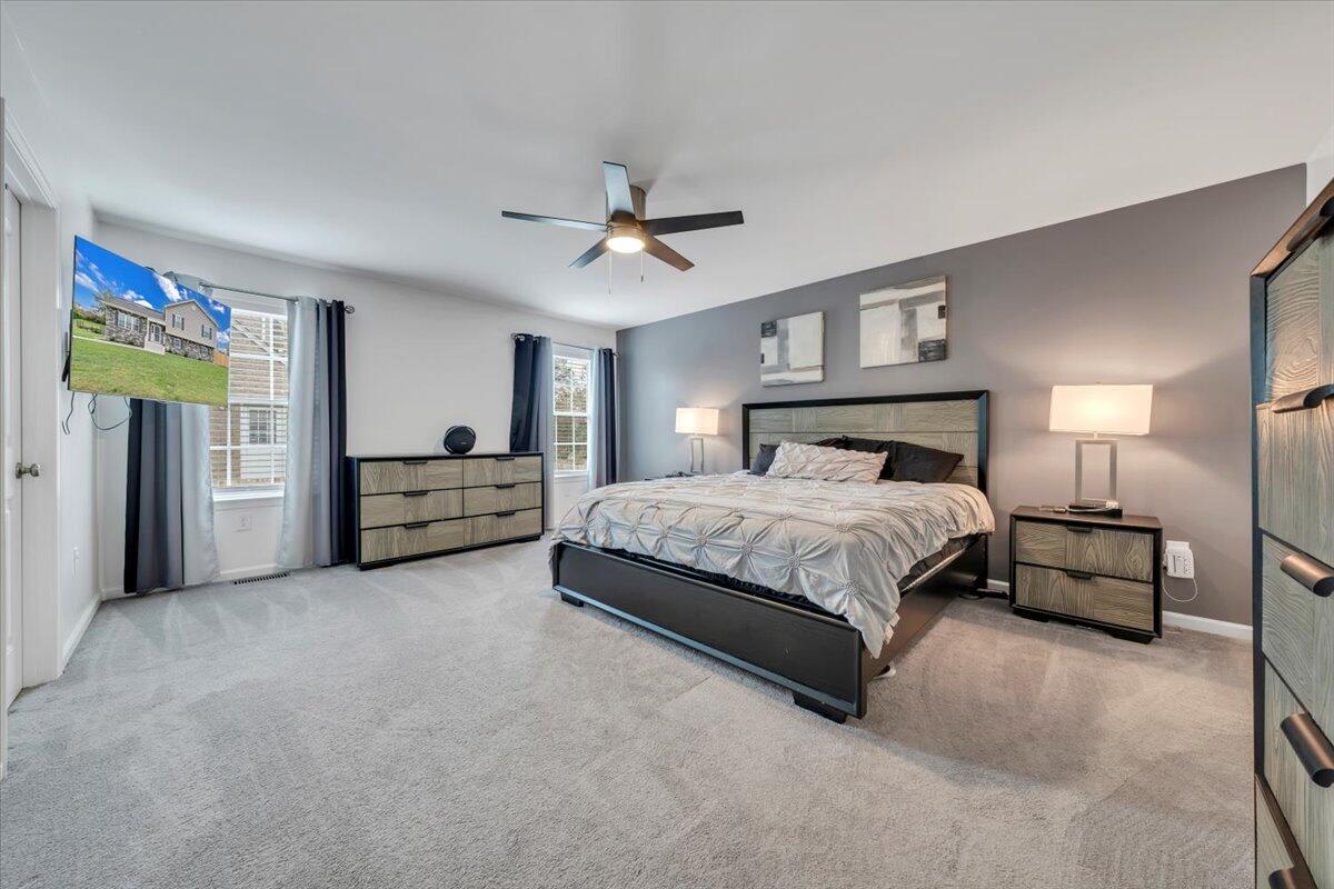 4018 Hazelridge RD NW