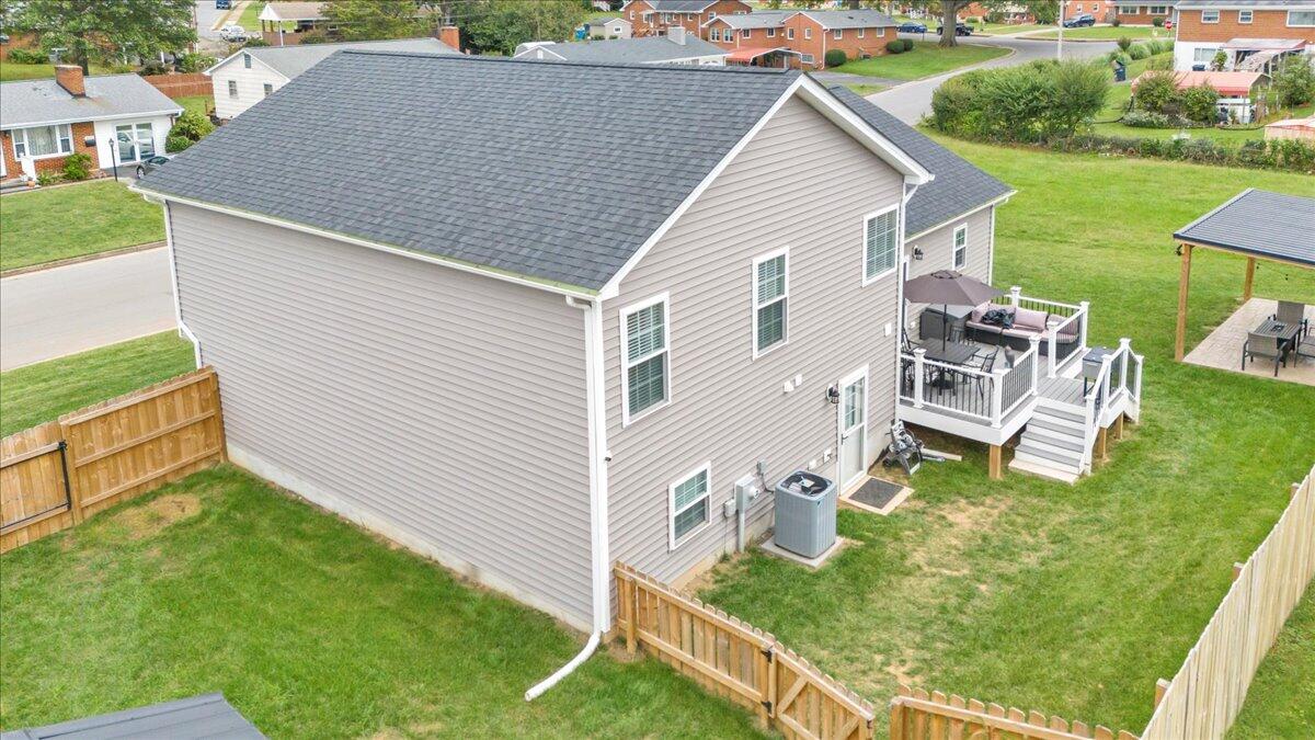 4018 Hazelridge RD NW