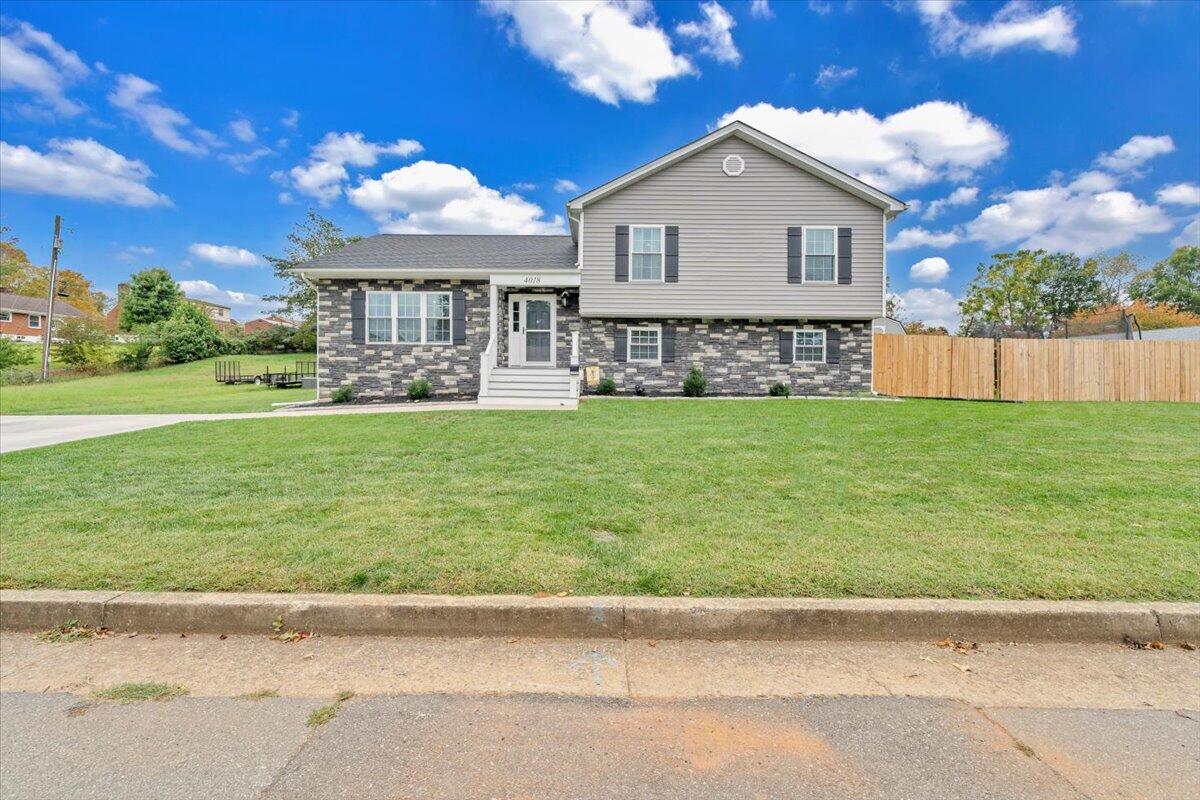 4018 Hazelridge RD NW