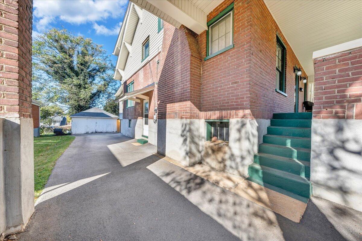 1515 Westover AVE SW