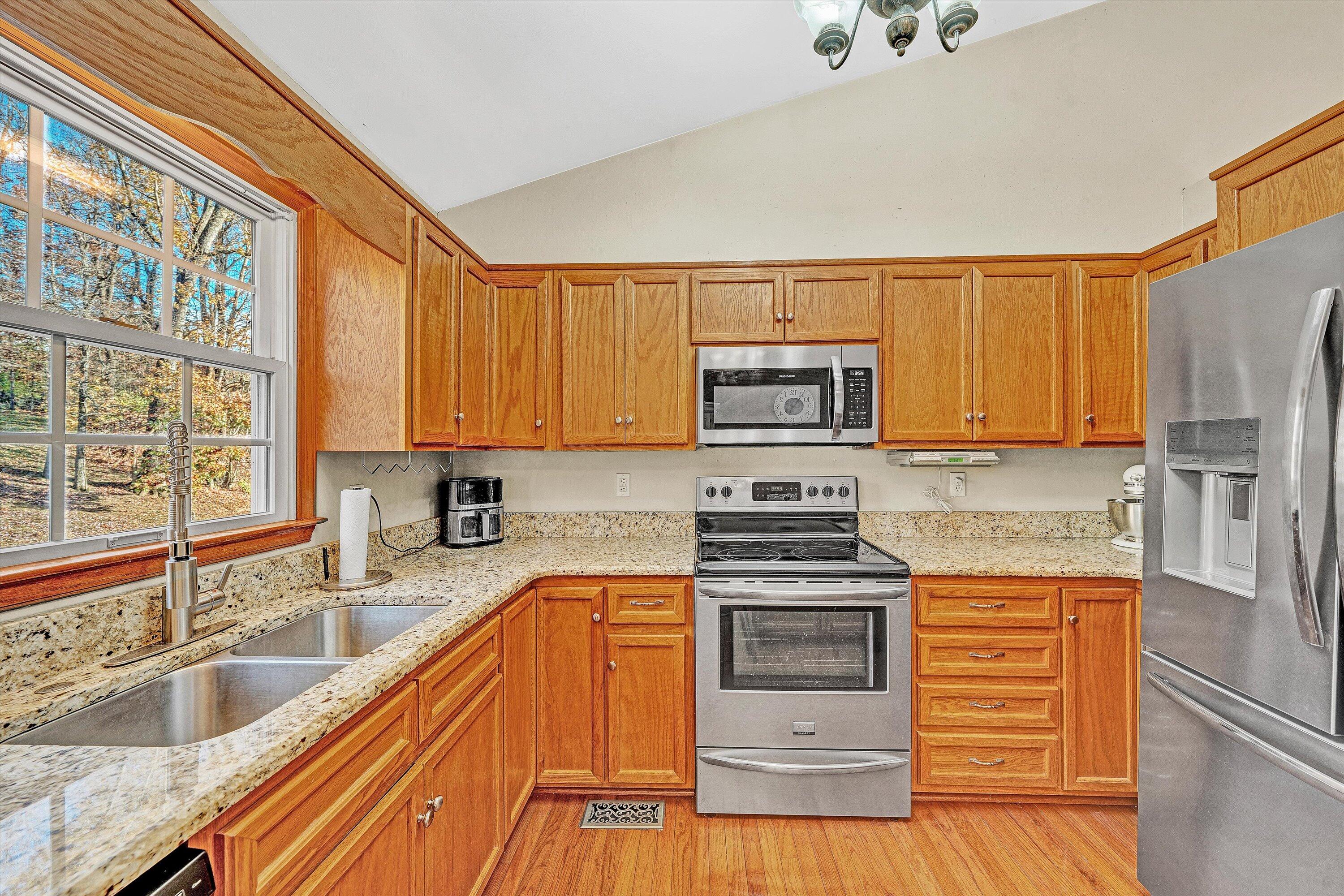 826 Coyner Springs RD