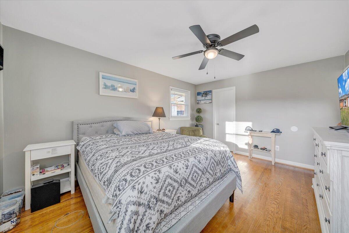 304 Dawnridge LN