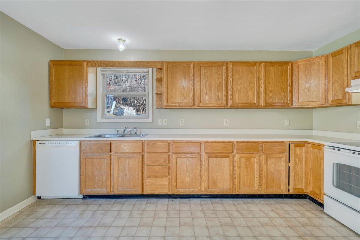 4902 Old Mountain RD NE