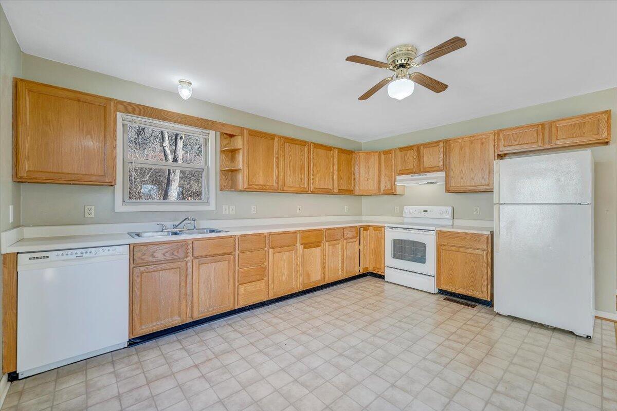 4902 Old Mountain RD NE