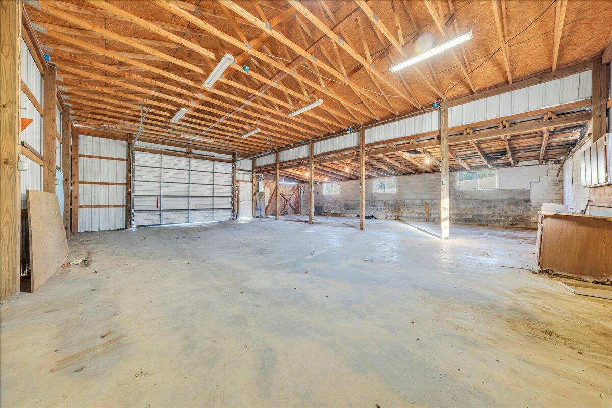 5402 Roanoke RD