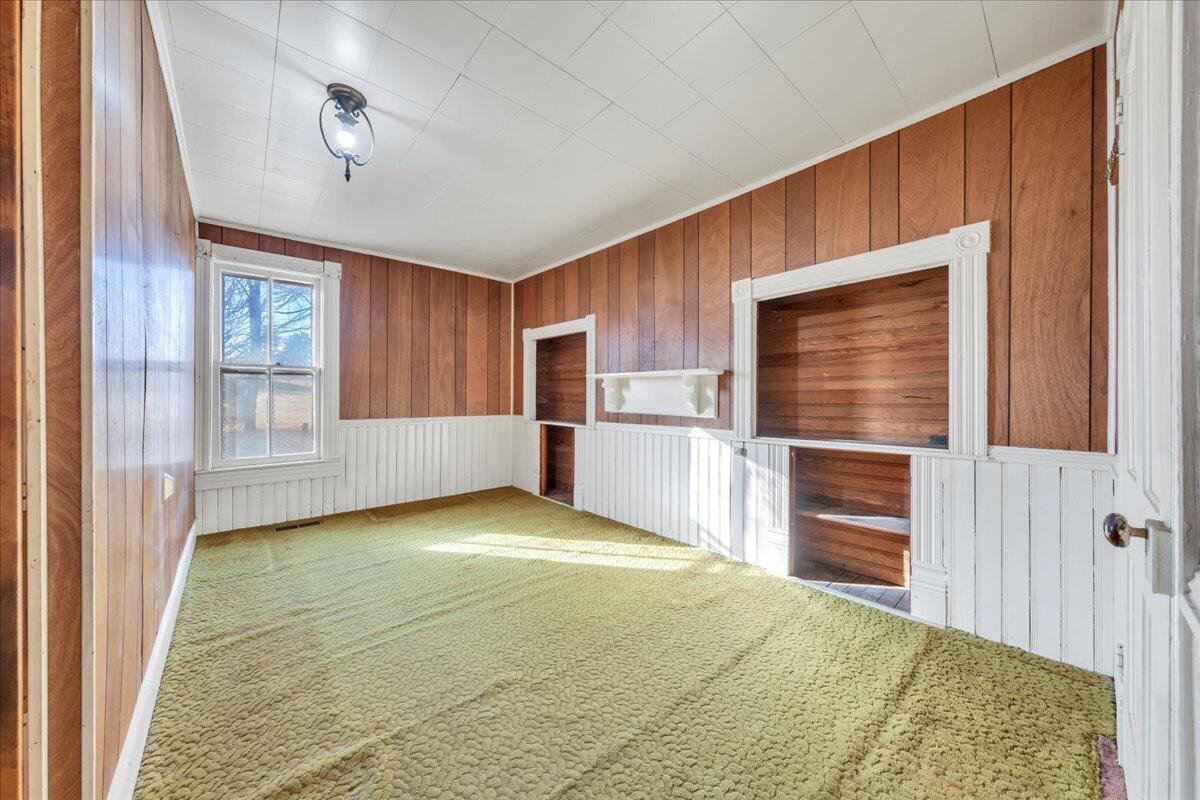 5402 Roanoke RD