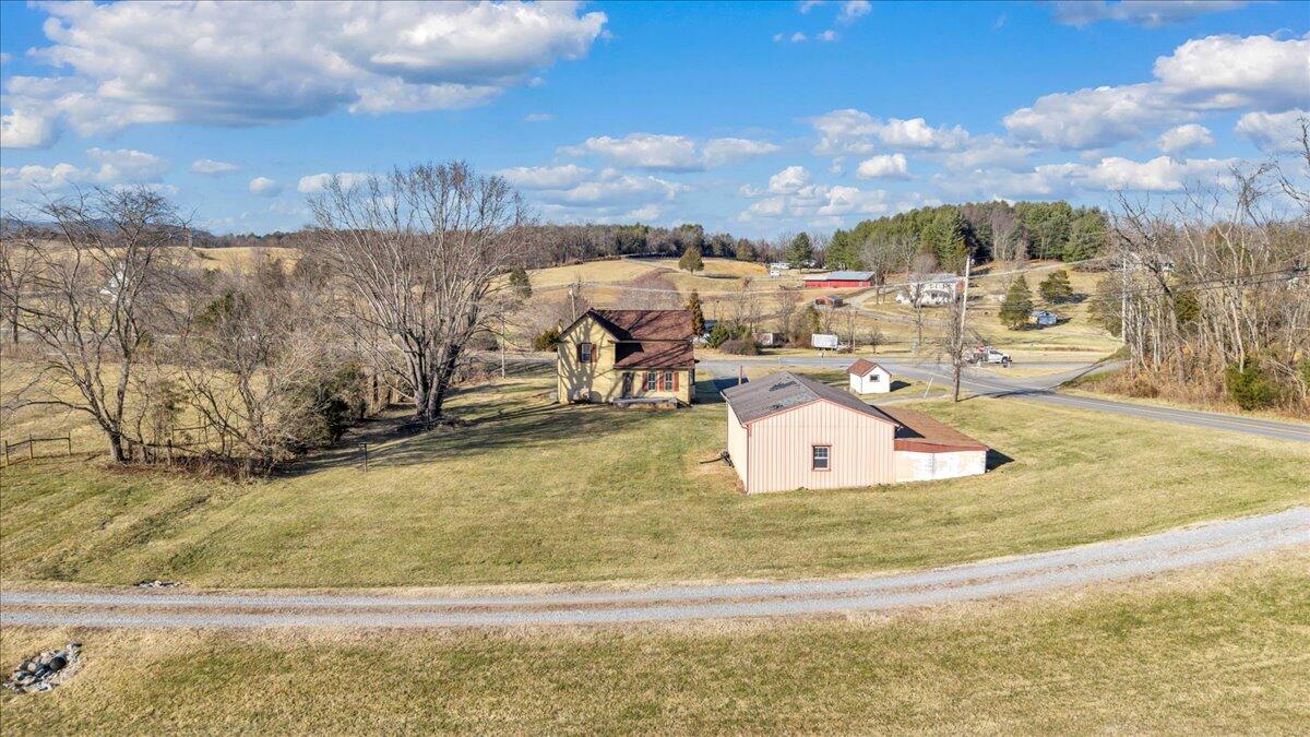5402 Roanoke RD