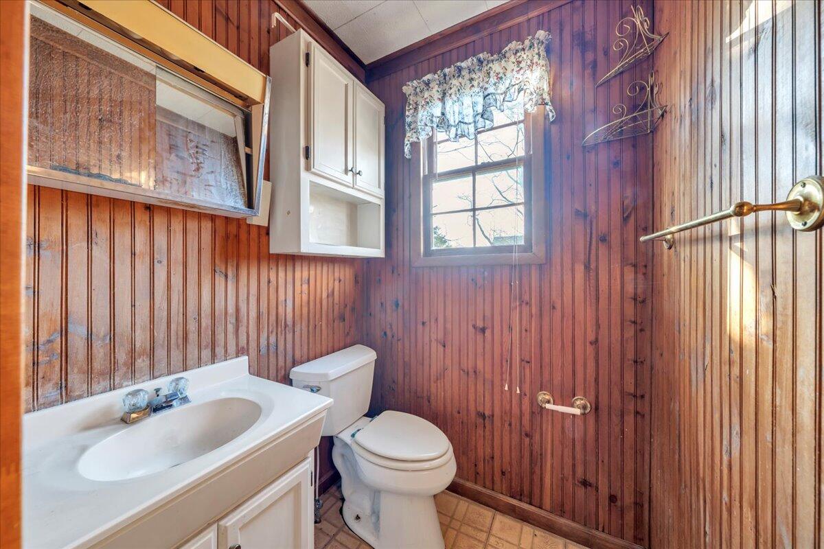 5402 Roanoke RD