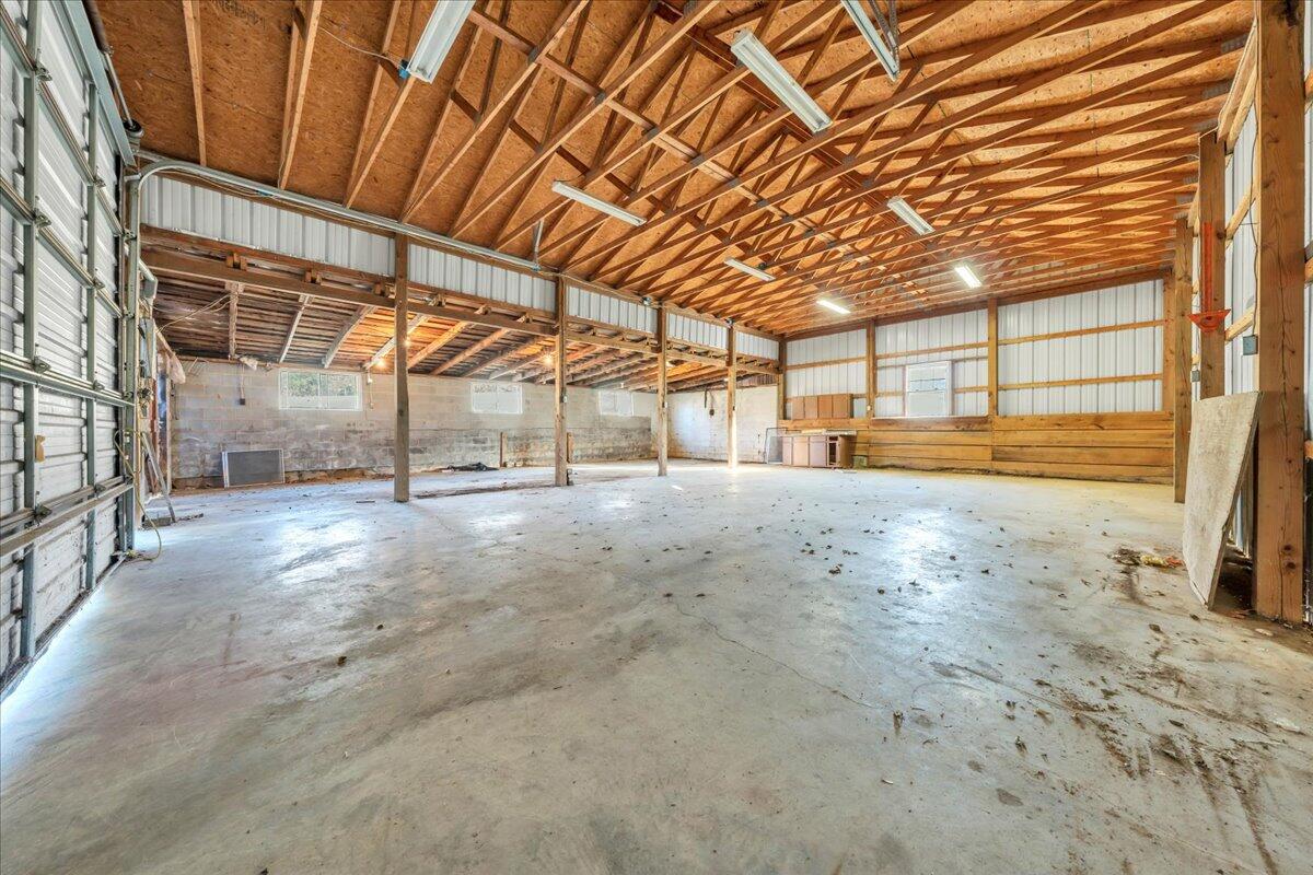 5402 Roanoke RD