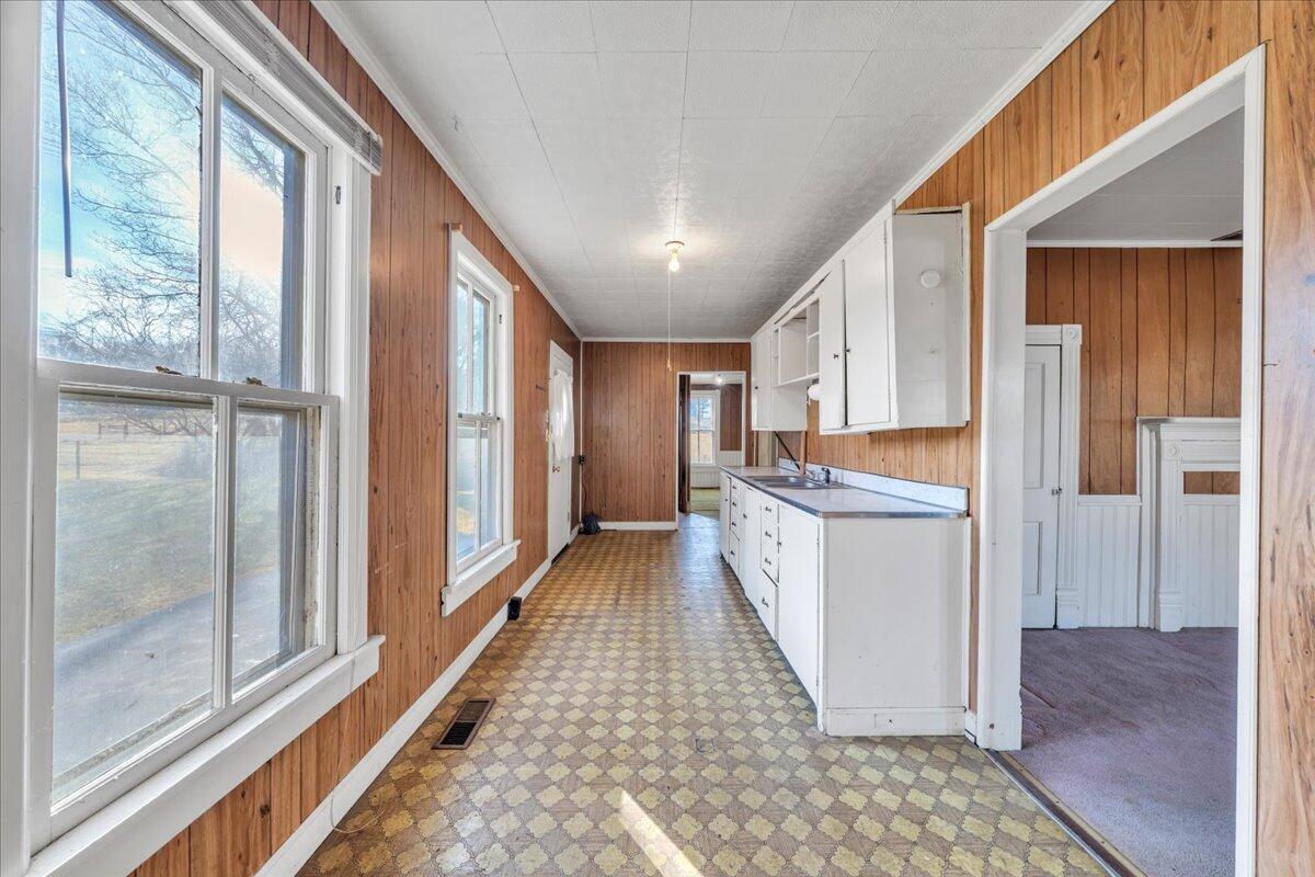 5402 Roanoke RD