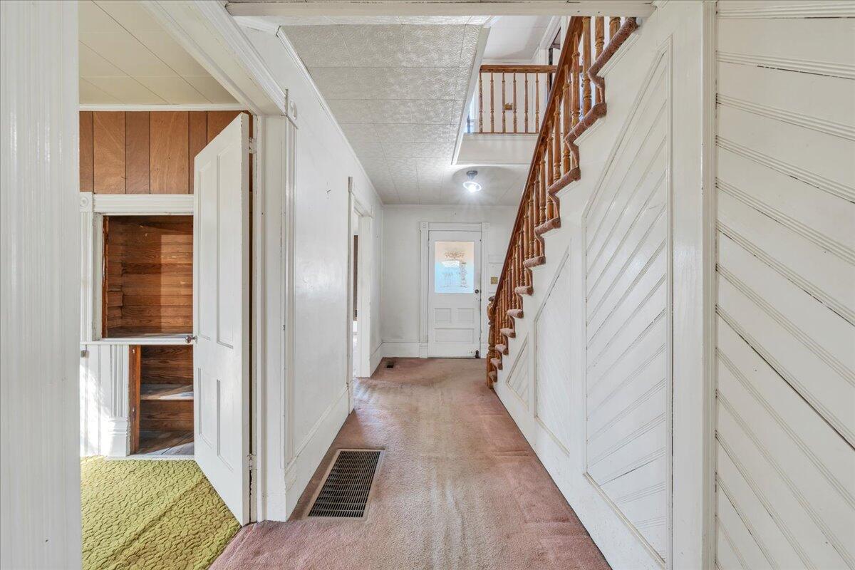 5402 Roanoke RD