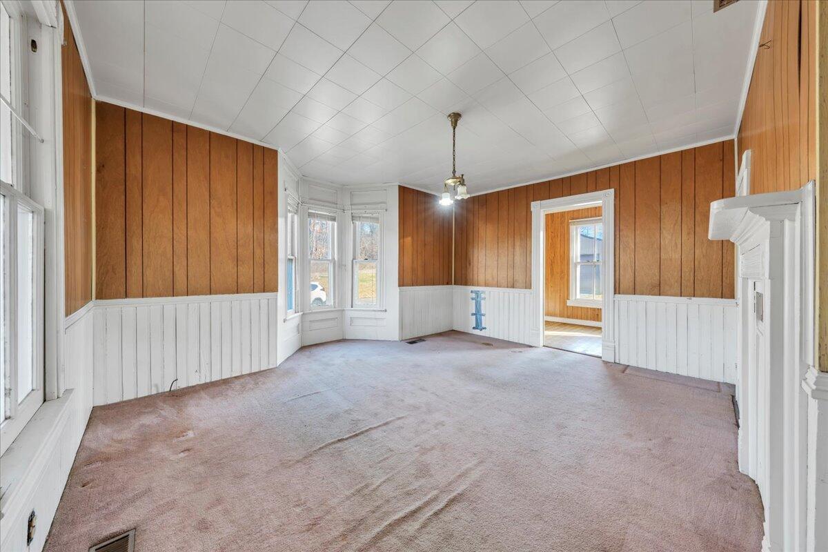5402 Roanoke RD