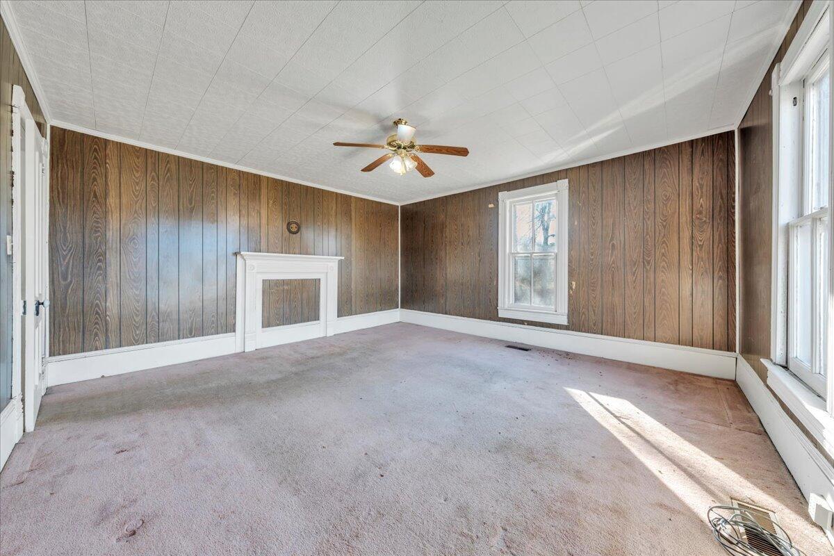 5402 Roanoke RD