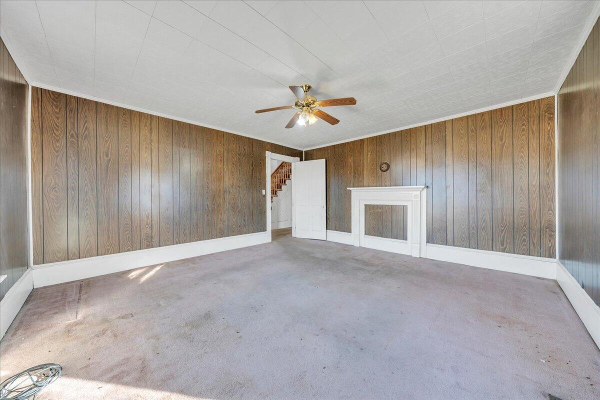 5402 Roanoke RD