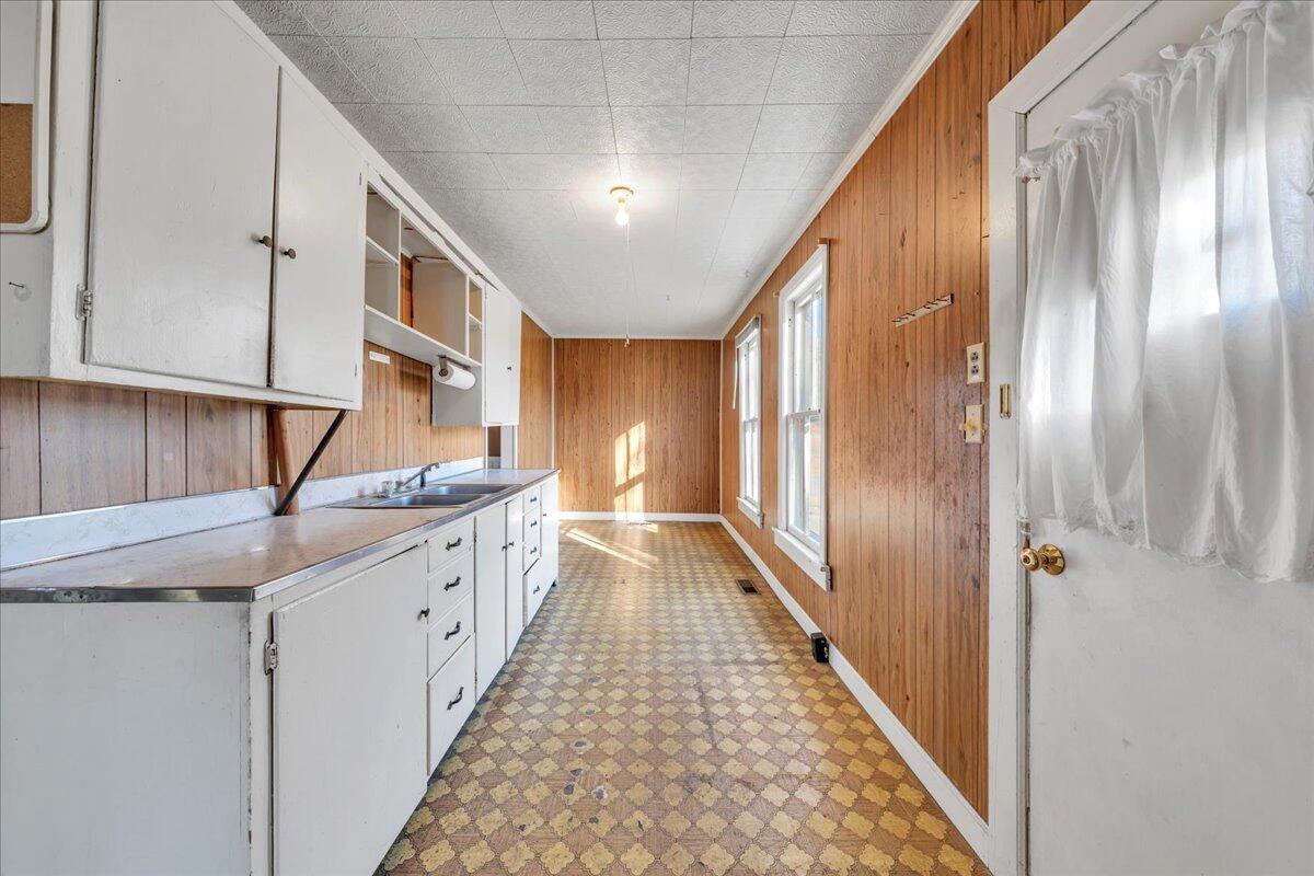 5402 Roanoke RD