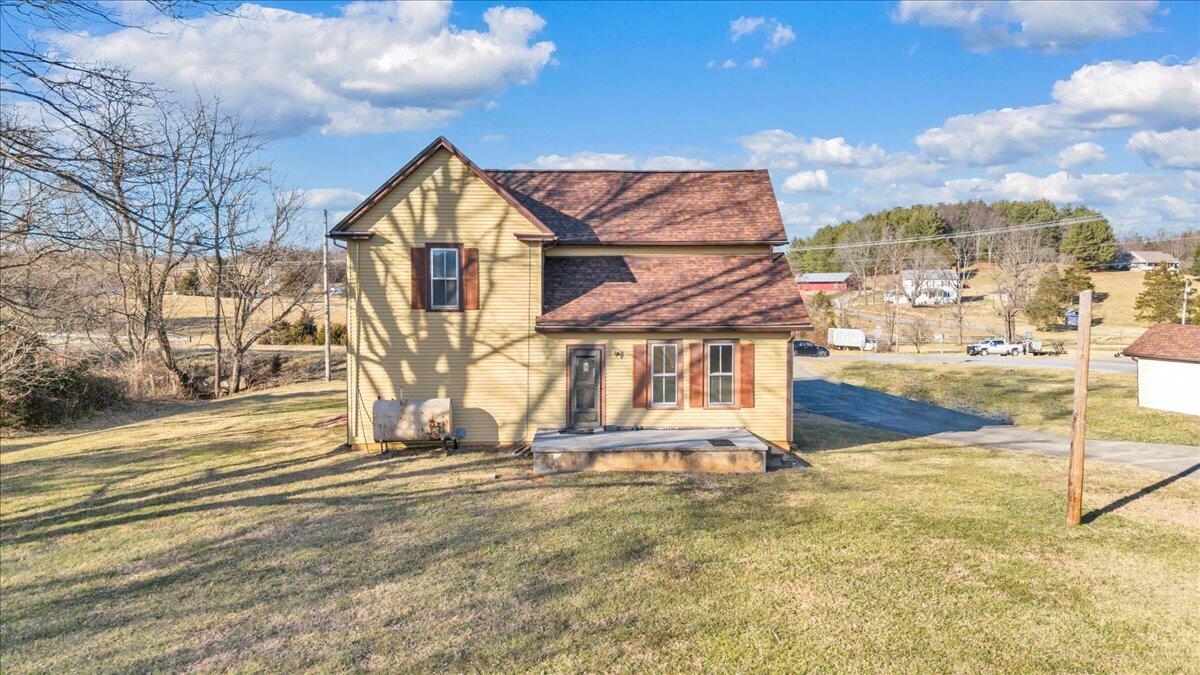 5402 Roanoke RD