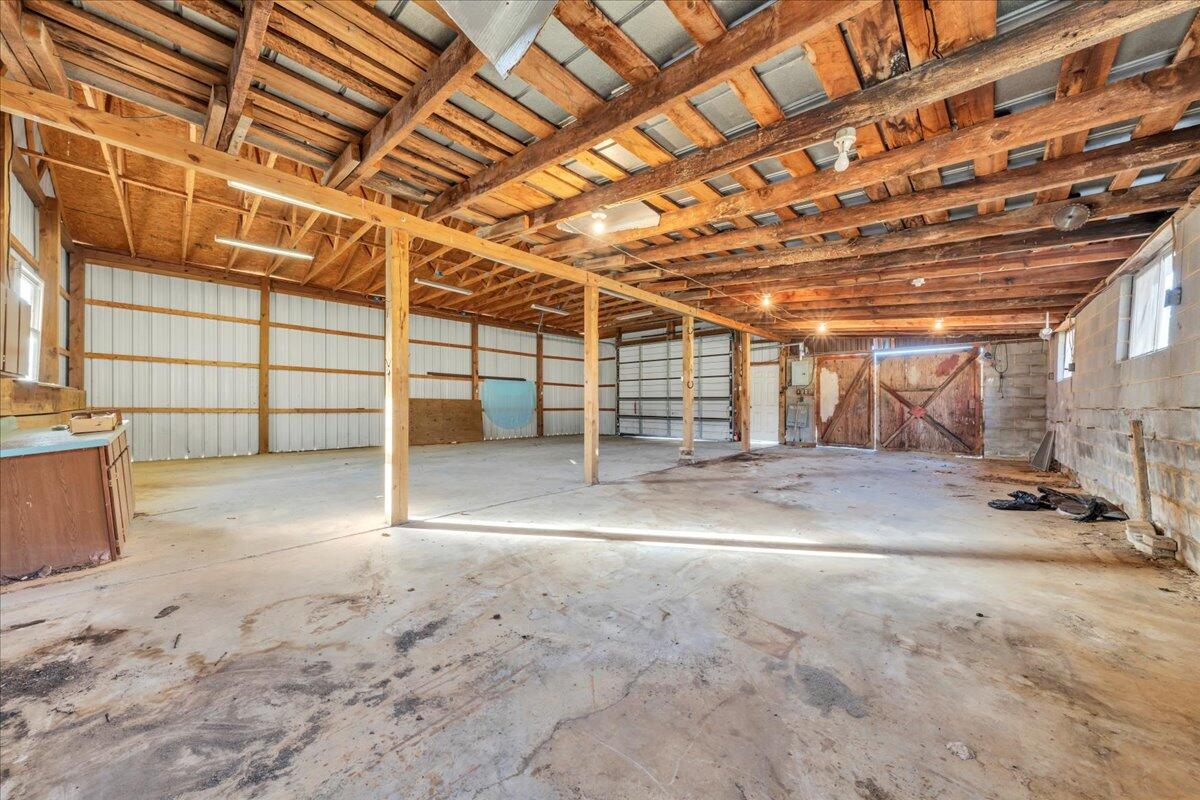 5402 Roanoke RD