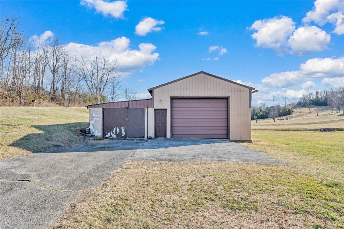 5402 Roanoke RD