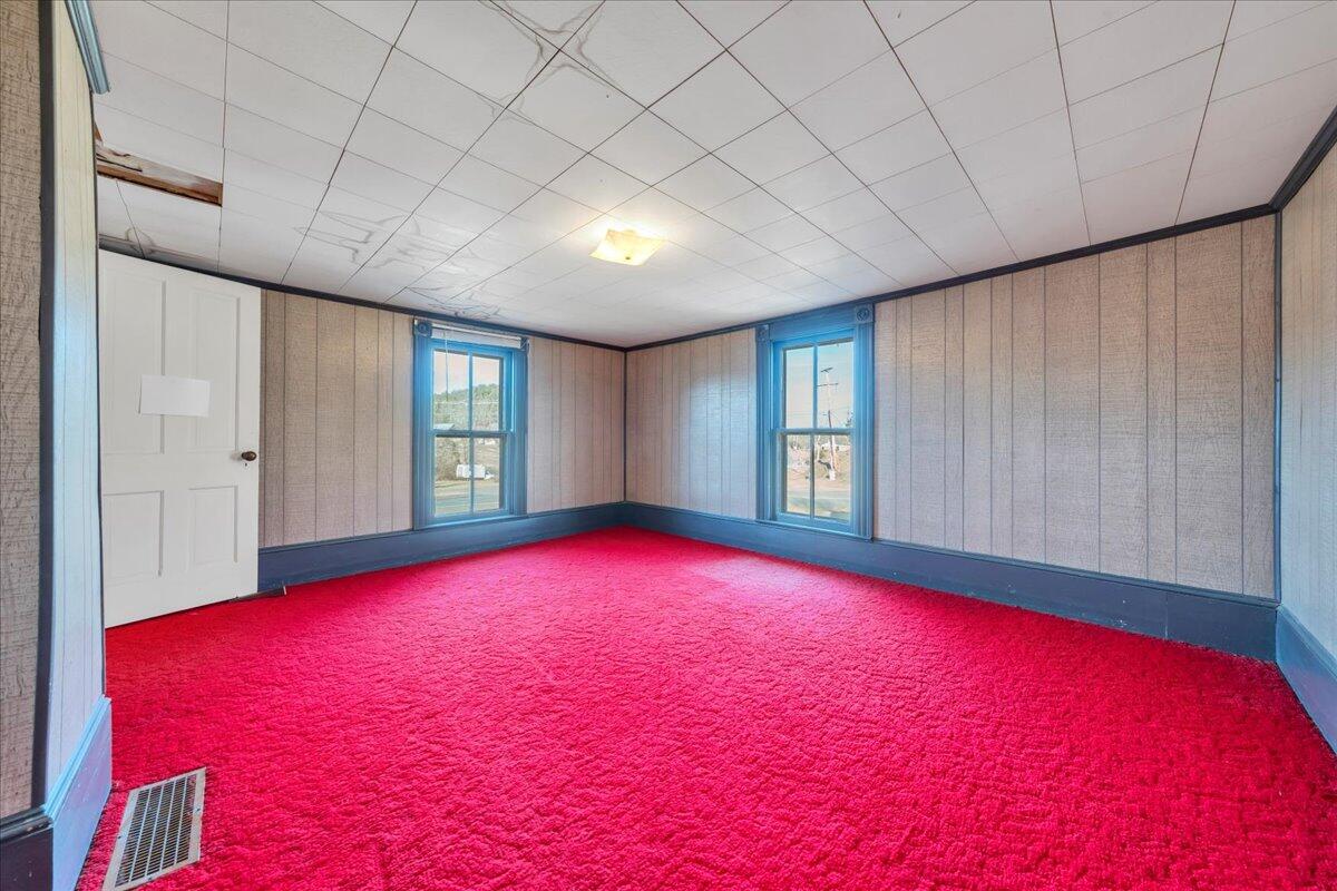 5402 Roanoke RD