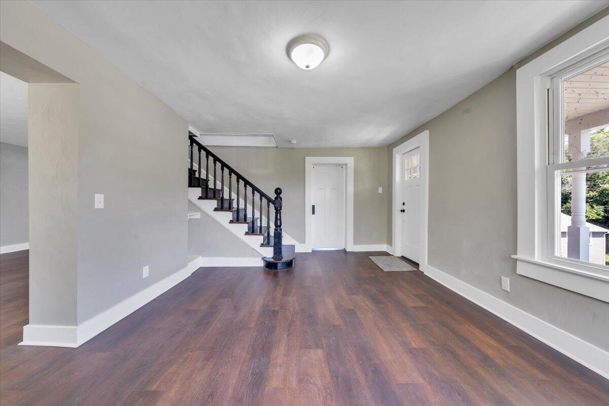 602 Rutherford AVE NW