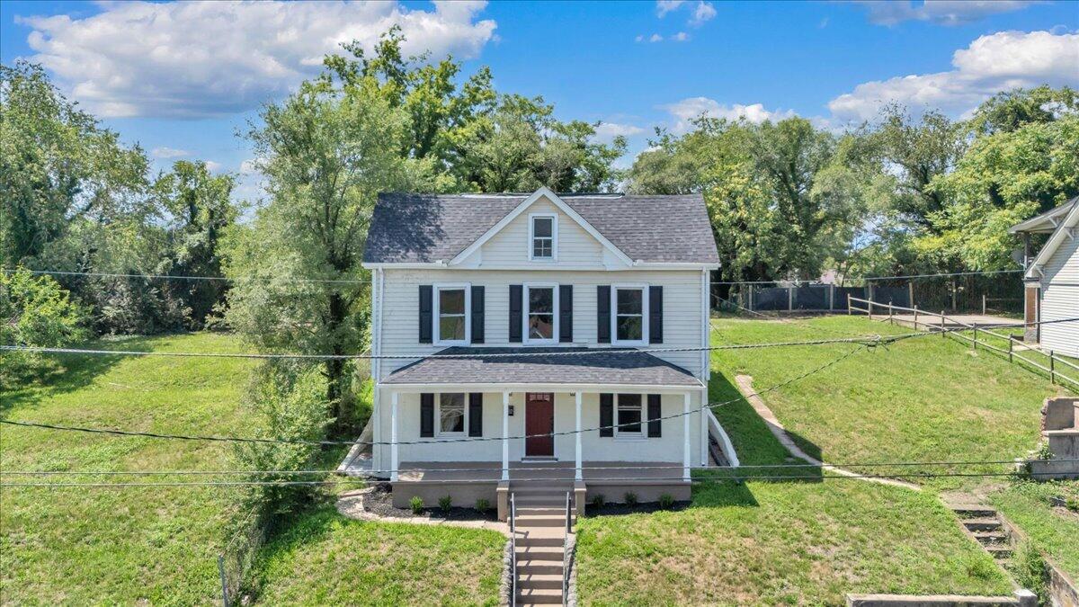 602 Rutherford AVE NW